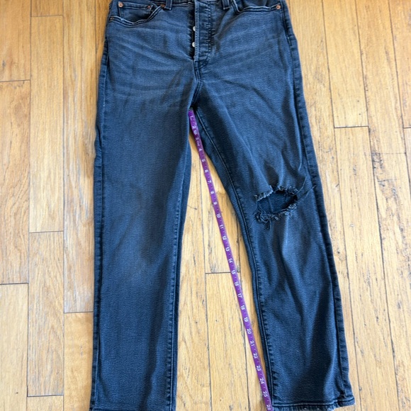 Women’s Levi’s 31 Wegdie- Super cute style!! - Picture 4 of 6